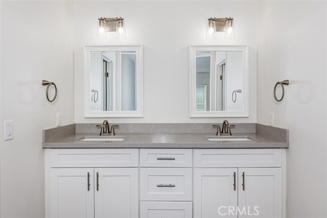 Detail Gallery Image 11 of 12 For 1042 E Almond Ave, Orange,  CA 92866 - 2 Beds | 2 Baths