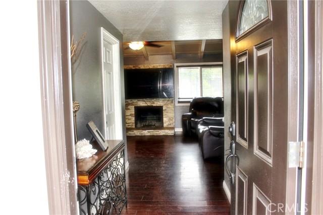 Detail Gallery Image 6 of 21 For 1825 Tedmar Ave, Anaheim,  CA 92804 - 3 Beds | 2 Baths