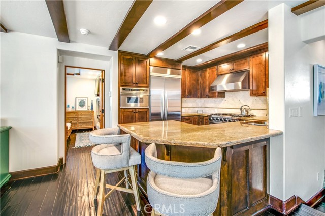 Detail Gallery Image 8 of 14 For 509 Marigold Ave #1/2,  Corona Del Mar,  CA 92625 - 2 Beds | 2 Baths