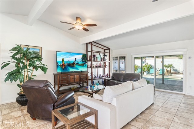 Detail Gallery Image 12 of 39 For 2333 N San Clemente, Palm Springs,  CA 92262 - 4 Beds | 2 Baths