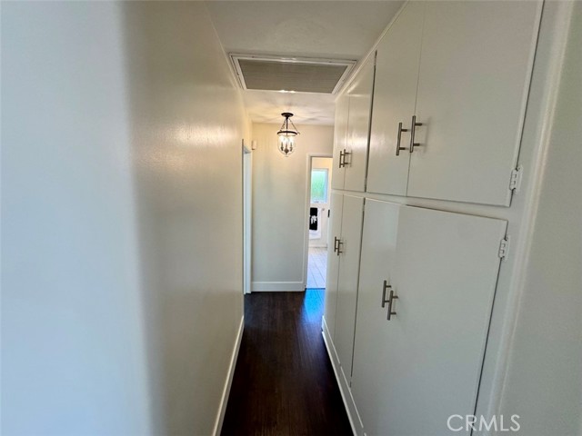 1415 Via Vallarta, Riverside CA: https://media.crmls.org/medias/e61fcd9d-faf0-499c-ab07-cd2cd1061a4a.jpg