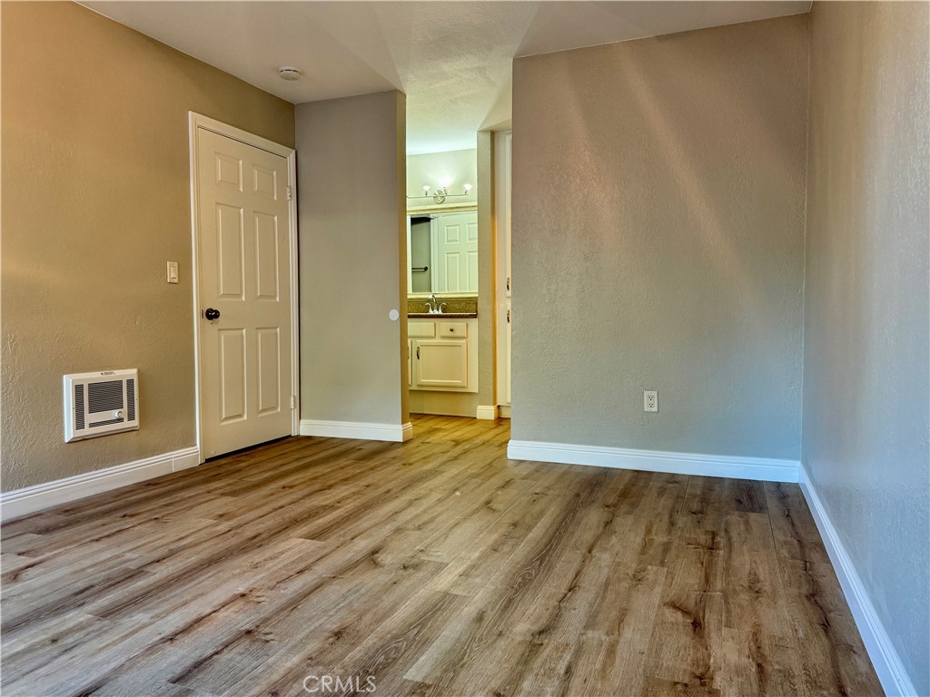 432 Edgehill - photo 13