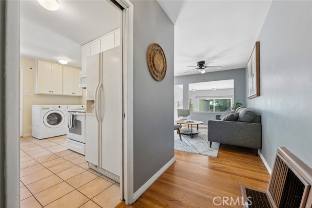 Detail Gallery Image 8 of 45 For 1843 Kenneth Way, Pasadena,  CA 91103 - 3 Beds | 2 Baths