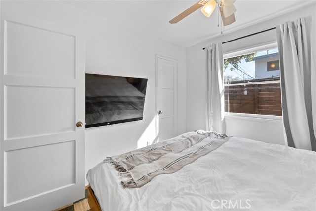 Detail Gallery Image 15 of 42 For 3989 Coolidge, Los Angeles,  CA 90066 - 3 Beds | 2 Baths