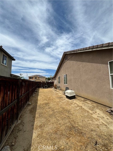 1570 Atlas Peak Lane, San Jacinto CA: https://media.crmls.org/medias/e620ef66-169c-4280-b8f3-e82d02f86f12.jpg