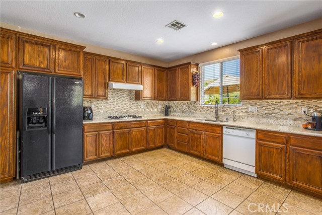 Detail Gallery Image 18 of 46 For 34580 Fawn Ridge Pl, Yucaipa,  CA 92399 - 4 Beds | 2/1 Baths