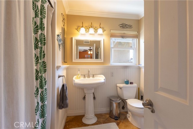 21682 Impala Lane, Huntington Beach CA: https://media.crmls.org/medias/e62134a0-f305-415b-b237-93f8fe100487.jpg