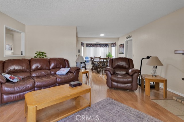 Detail Gallery Image 9 of 39 For 15192 Osage Rd, Apple Valley,  CA 92307 - 3 Beds | 2 Baths