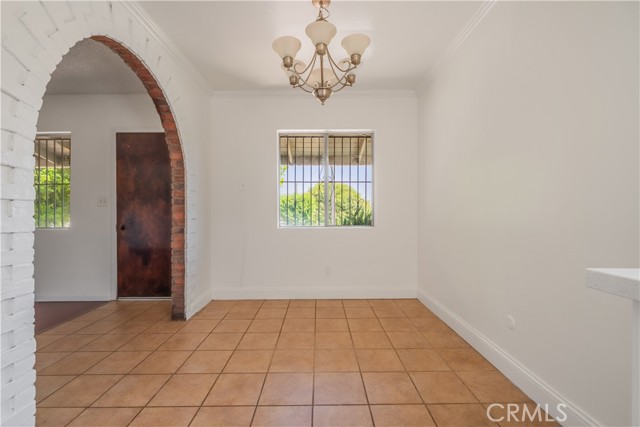 2653 Alice Street, Los Angeles CA: https://media.crmls.org/medias/e624381b-6183-4169-8a67-9334ab0b5609.jpg
