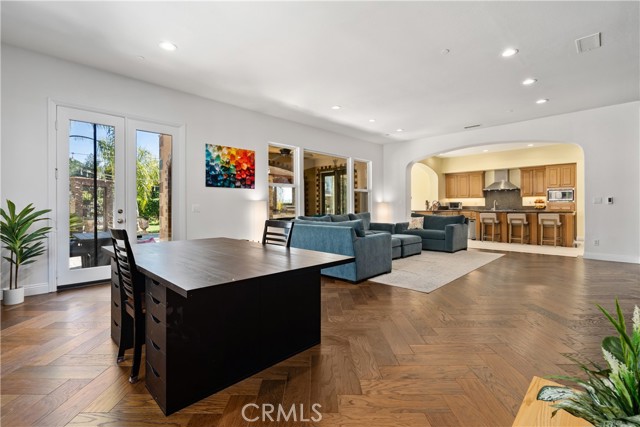 Detail Gallery Image 9 of 41 For 5492 Calarosa Ranch, Camarillo,  CA 93012 - 5 Beds | 5/1 Baths