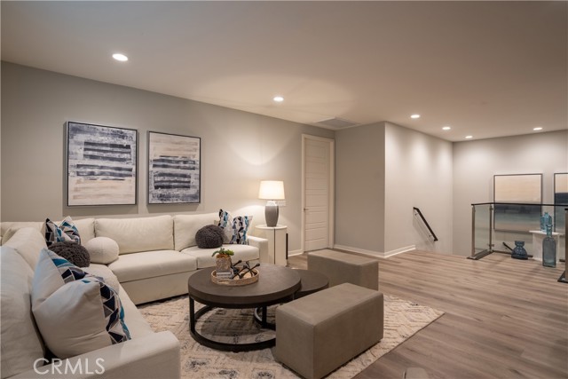 Detail Gallery Image 15 of 31 For 6509 Canyon Oaks Drive, Simi Valley,  CA 93063 - 5 Beds | 5/1 Baths