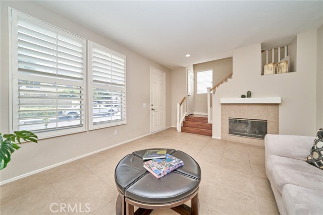 Detail Gallery Image 2 of 42 For 13819 Visions, La Mirada,  CA 90638 - 4 Beds | 2/1 Baths