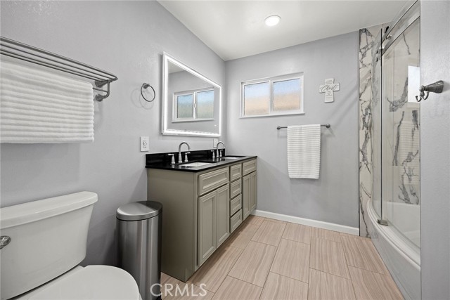 Detail Gallery Image 17 of 29 For 313 N Acacia #C, Fullerton,  CA 92831 - 2 Beds | 1/1 Baths