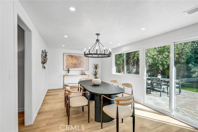 Detail Gallery Image 13 of 30 For 27064 Esward Dr, Calabasas,  CA 91301 - 5 Beds | 3 Baths