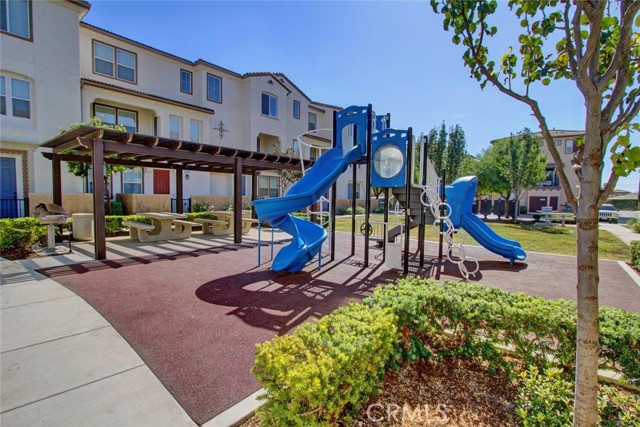 Detail Gallery Image 30 of 33 For 12464 Cassiopeia Ct, Corona,  CA 91752 - 2 Beds | 2/1 Baths