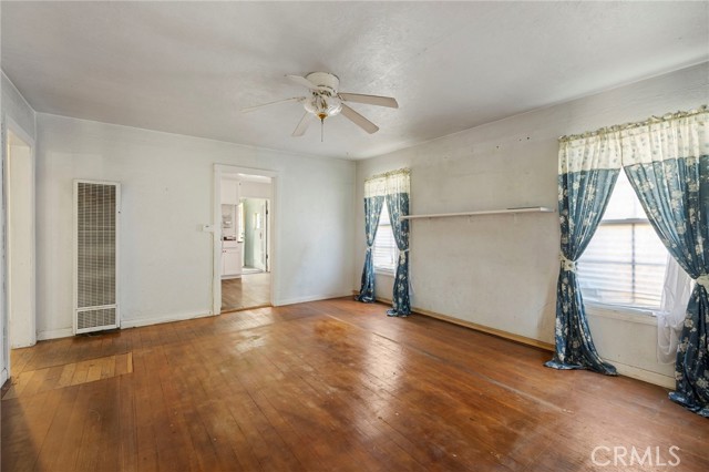 Detail Gallery Image 5 of 8 For 4665 Rio Ave., Long Beach,  CA 90805 - 2 Beds | 1 Baths