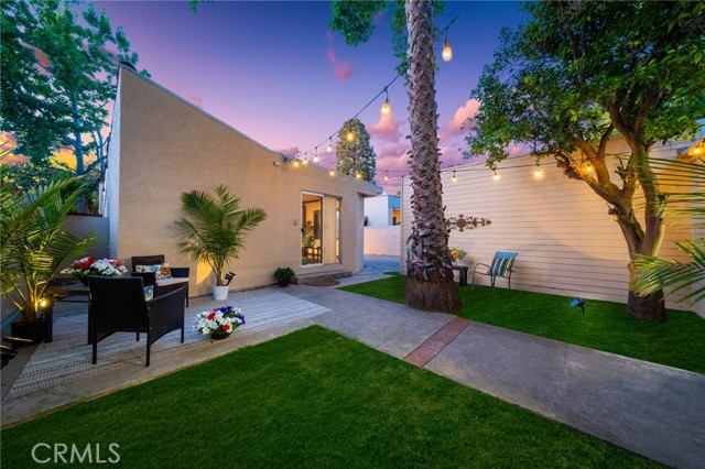 Detail Gallery Image 5 of 53 For 520 W Santa Clara Ave, Santa Ana,  CA 92706 - 4 Beds | 2 Baths