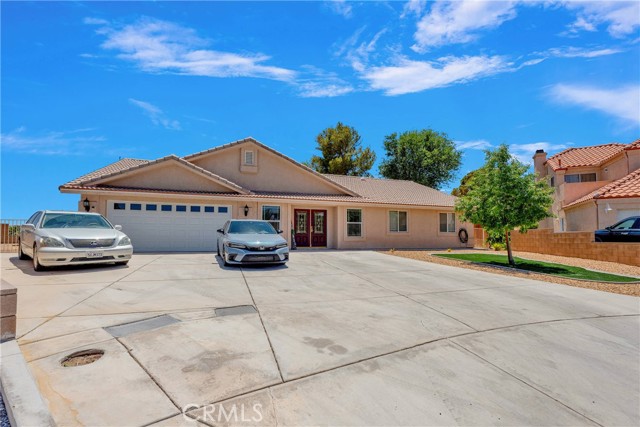 14665 Echo Lane, Helendale CA: https://media.crmls.org/medias/e6298948-3e31-4ebd-8d78-dab2afe96dd7.jpg