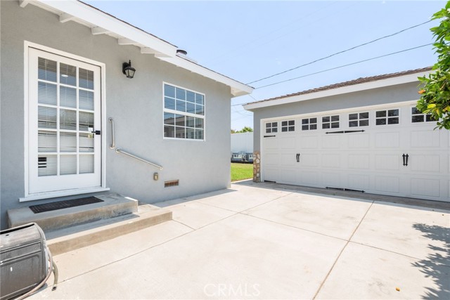 2704 184th Street, Redondo Beach CA: https://media.crmls.org/medias/e62afe02-c470-434d-b7c4-831819b62106.jpg