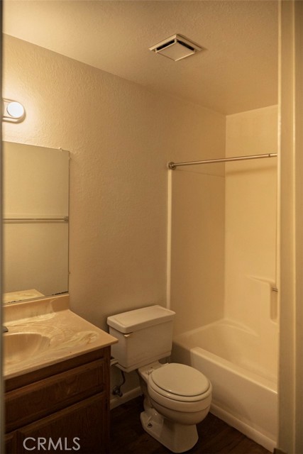 Detail Gallery Image 10 of 14 For 15744 Bear Valley Rd #8,  Victorville,  CA 92395 - 2 Beds | 2/1 Baths