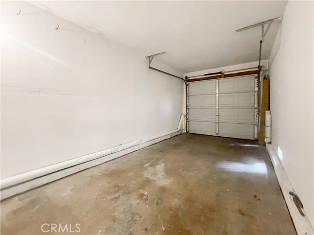 17081 Green Lane, Huntington Beach CA: https://media.crmls.org/medias/e62be113-df07-4341-8e45-62bb05b92255.jpg