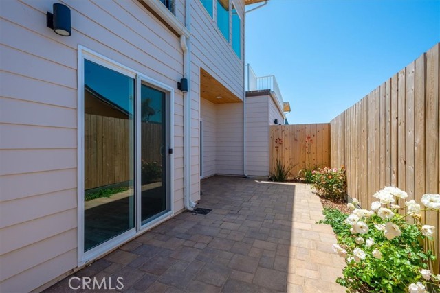 1296 Saratoga Avenue, Grover Beach CA: https://media.crmls.org/medias/e62ca231-d6b7-4ab0-9b77-9aa138516cd0.jpg