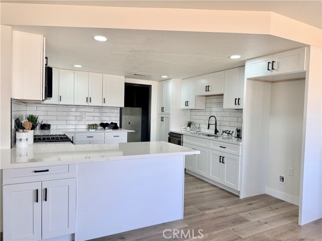 Detail Gallery Image 16 of 37 For 7605 Langdon Ave, Hesperia,  CA 92345 - 3 Beds | 2/1 Baths