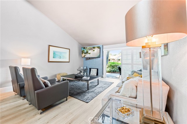 Detail Gallery Image 5 of 27 For 17294 Citron, Irvine,  CA 92612 - 2 Beds | 2 Baths