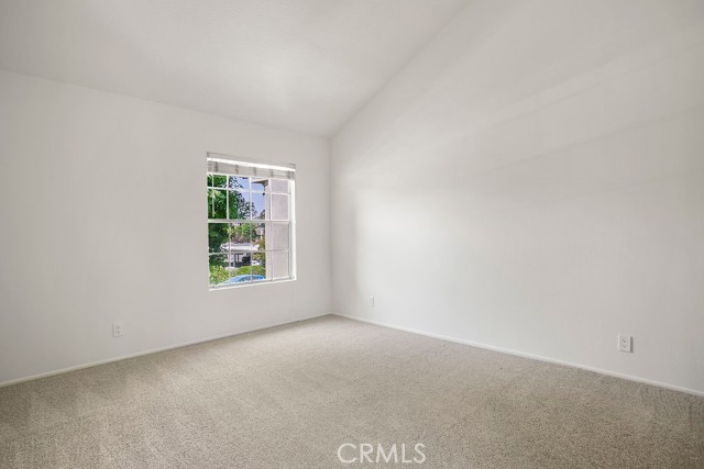 118 Oxford, Irvine CA: https://media.crmls.org/medias/e62d084e-b992-40d0-9eb6-61e028549a78.jpg