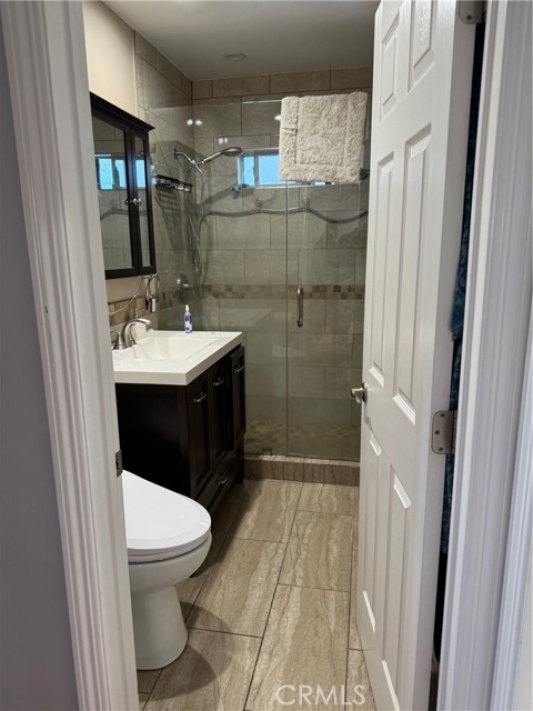 Front Unit Bathroom