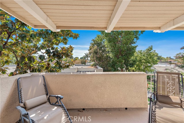 2077 Ronda Granada, Laguna Woods CA: https://media.crmls.org/medias/e62e63dc-d372-40e2-a2ed-6dc7ec8f96fa.jpg