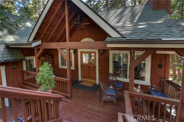 Detail Gallery Image 2 of 34 For 405 Terrace Rd, Lake Arrowhead,  CA 92352 - 2 Beds | 2 Baths