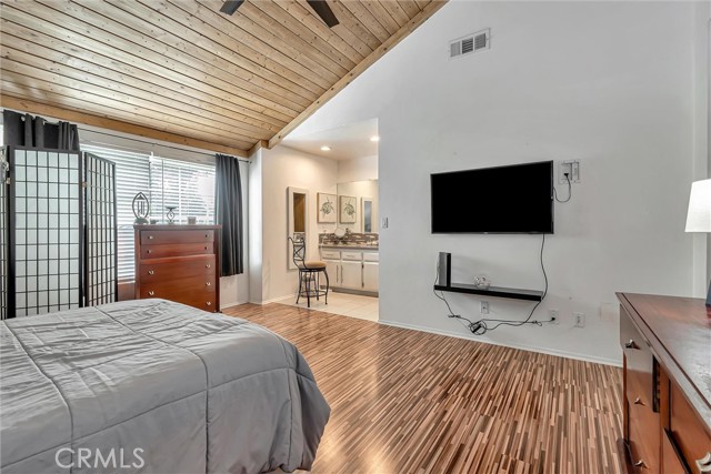 Detail Gallery Image 26 of 40 For 21241 Lassen #3,  Chatsworth,  CA 91311 - 2 Beds | 2/1 Baths