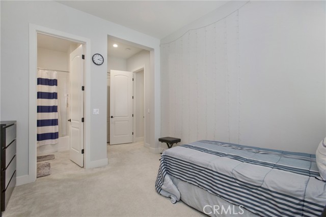 85 Spacial, Irvine CA: https://media.crmls.org/medias/e62fdc08-6e9f-49c9-9088-e974d5de1994.jpg