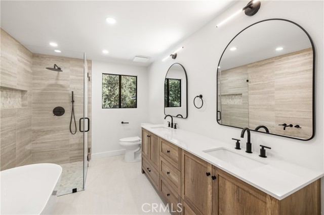 Detail Gallery Image 32 of 46 For 5340 Edgeware Dr, Calabasas,  CA 91301 - 5 Beds | 3 Baths