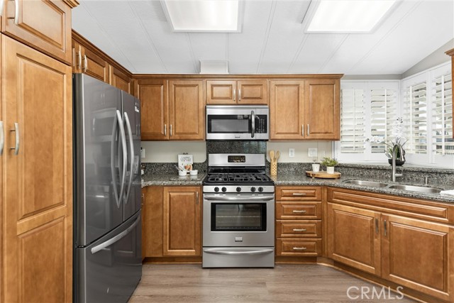 Detail Gallery Image 12 of 47 For 1412 Medallion, Redlands,  CA 92374 - 3 Beds | 2 Baths