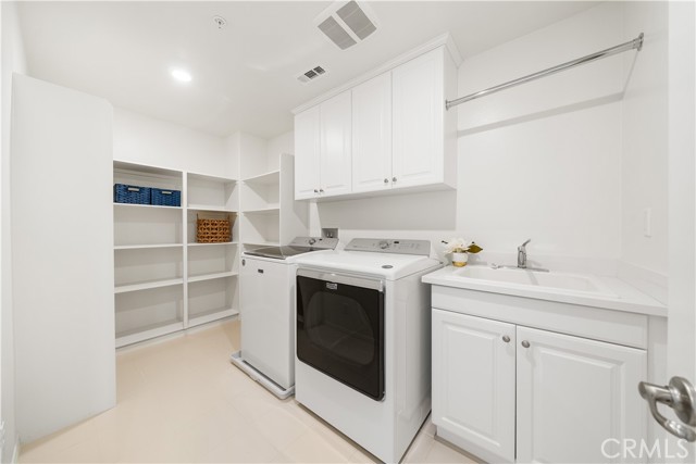 Detail Gallery Image 20 of 25 For 6979 Housatonic Ct, Jurupa Valley,  CA 91752 - 5 Beds | 3 Baths