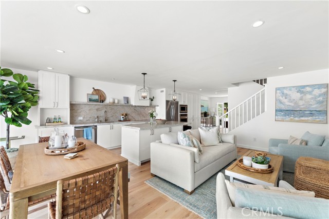 Detail Gallery Image 6 of 38 For 106 Blue Lagoon, Laguna Beach,  CA 92651 - 4 Beds | 3 Baths