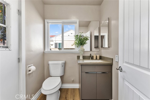Detail Gallery Image 8 of 10 For 233 Russell Avenue, Monterey Park,  CA 91755 - 2 Beds | 1/1 Baths