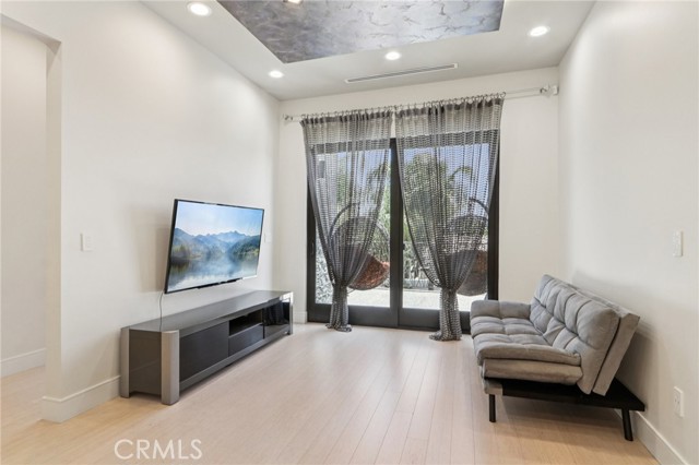 10418 Rubio Avenue, Granada Hills CA: https://media.crmls.org/medias/e631baef-2eca-4429-84dd-4f3aa4841ed0.jpg