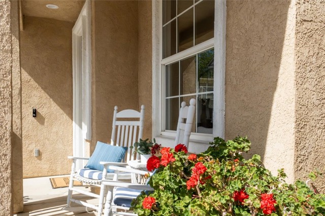 Detail Gallery Image 3 of 41 For 23361 Pike, Valencia,  CA 91355 - 4 Beds | 3 Baths