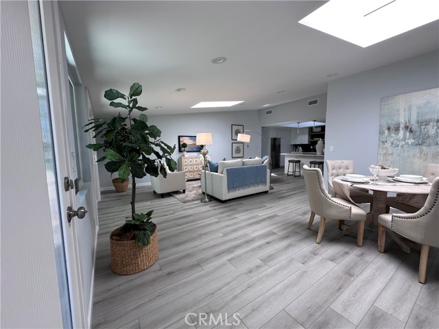13361 El Dorado, Seal Beach CA: https://media.crmls.org/medias/e6330bcd-dab4-4c56-a1a4-194c1f01c947.jpg