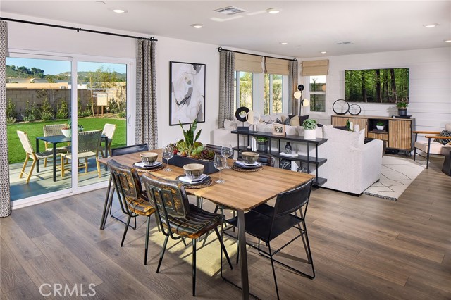 8504 Peachwillow Court, Jurupa Valley CA: https://media.crmls.org/medias/e6335f7f-b31c-4c3a-ac78-00b819e70c22.jpg