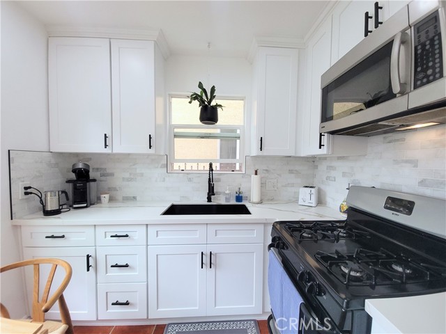 Detail Gallery Image 11 of 21 For 1023 E 1st St #3,  Long Beach,  CA 90802 - 1 Beds | 1 Baths