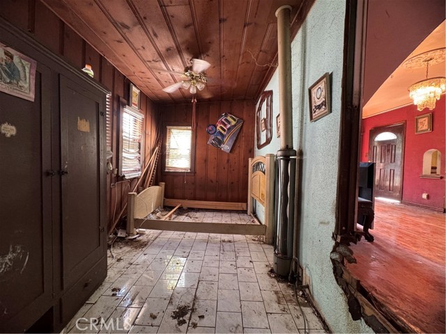 Detail Gallery Image 10 of 17 For 419 N Mott, Los Angeles,  CA 90033 - 5 Beds | 3 Baths