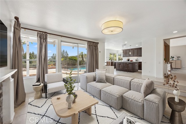 1262 S Night Star Way, Anaheim Hills CA: https://media.crmls.org/medias/e6381151-4025-4da9-acb0-3c6f3ff3c33b.jpg