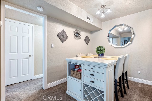 Detail Gallery Image 12 of 33 For 2881 Huntington Bld #137,  Fresno,  CA 93721 - 1 Beds | 1 Baths