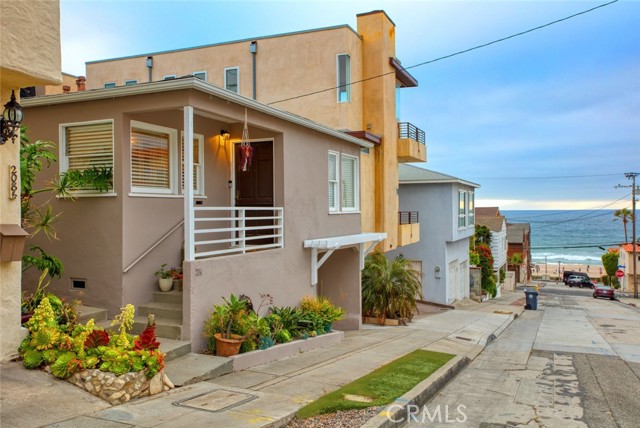 204 38th Street, Manhattan Beach, California 90266, 3 Bedrooms Bedrooms, ,2 BathroomsBathrooms,Residential,Sold,38th,SB22047945