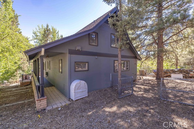 Detail Gallery Image 41 of 43 For 721 Bear Mountain Rd, Big Bear City,  CA 92314 - 3 Beds | 2/1 Baths