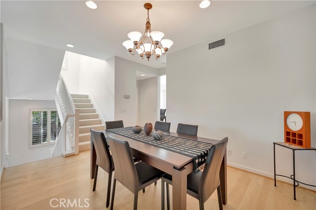 Detail Gallery Image 14 of 48 For 19328 Surfwave Dr, Huntington Beach,  CA 92648 - 3 Beds | 2/1 Baths